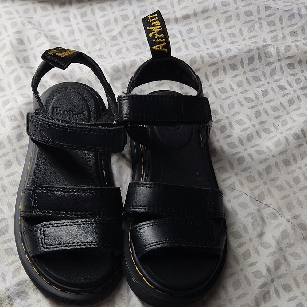Doc Martin Sandles